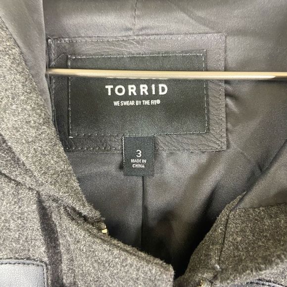 Torrid Dark Grey Brushed Hooded Toggle Coat Size 3X - Picture 3 of 8